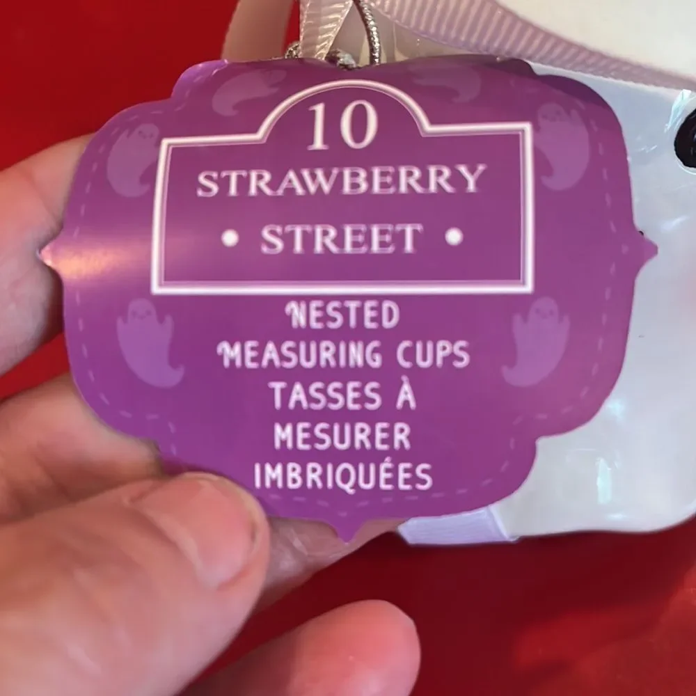 NWT nesting ghost measuring cups